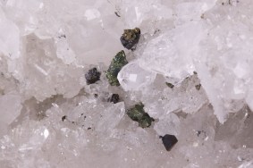 bergkristall_kupferkies_altlay_hunsrueck (18).jpg